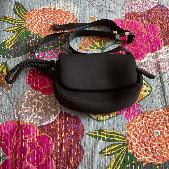 Athleta Bags Athleta Revive Convertible Waistbag Poshmark